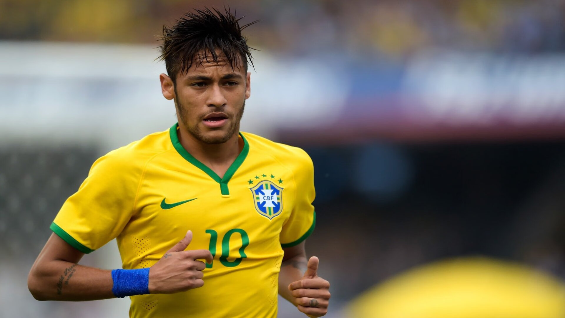 华体会登陆-冠军球队球员比赛背后的训练日常被纪录片呈现，冠军背后的人